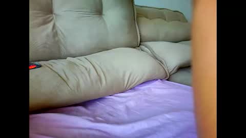 Snapshot of debbie7h chatting on 01-12-26, 02:11 debbie7h online show from 01-12-26, 02:11