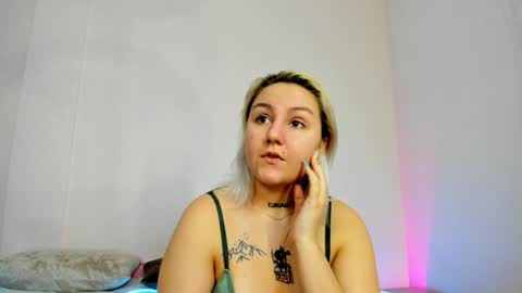 Debbie Mon Tue Fri Sun Sat GMT 3 1000am - 0400pm  online show from 12-02-24, 09:28