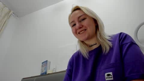 Debbie Mon Tue Fri Sun Sat GMT 3 1000am - 0400pm  online show from 02-13-25, 08:55