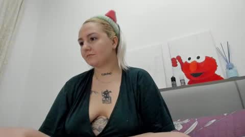 Debbie Mon Tue Fri Sun Sat GMT 3 1000am - 0400pm  online show from 02-15-25, 08:54