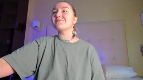 Debbie Mon Tue Fri Sun Sat GMT 3 1000am - 0400pm  online show from 10-21-25, 05:13