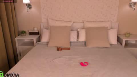 Snapshot of debbie_wools chatting on 11-16-25, 10:48 Jennifer online show from 11-16-25, 10:48