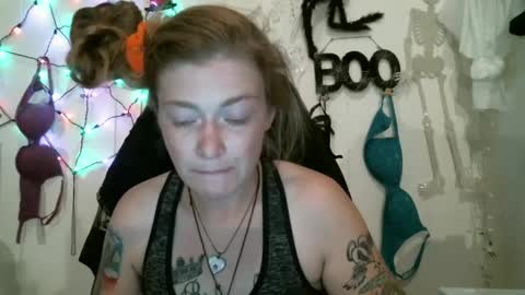 DEBBIE online show from 10-10-25, 05:45