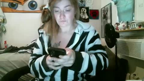 Snapshot of debbieafterhours69 chatting on 11-29-25, 05:16 DEBBIE online show from 11-29-25, 05:16