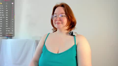 Snapshot of debbiewood chatting on 06-21-26, 05:10 DeboraDebbieDee online show from 06-21-26, 05:10