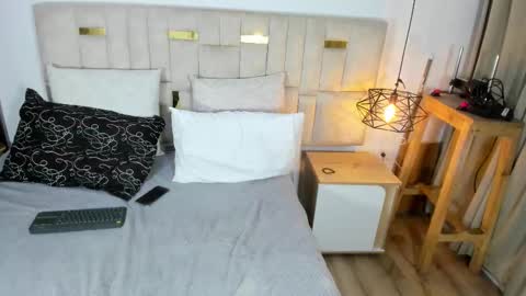 debora_heels_ online show from 02-17-26, 11:29