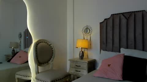 Snapshot of debora_scoot chatting on 02-28-25, 05:48 Debora online show from 02-28-25, 05:48