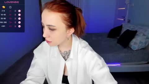 Snapshot of deborah_moore chatting on 02-11-25, 08:58 Debora online show from 02-11-25, 08:58