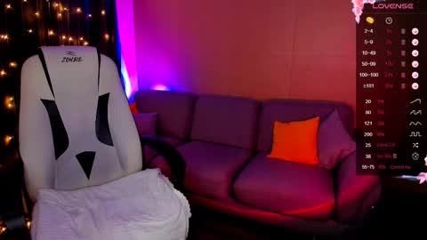 Snapshot of deborah_moore chatting on 09-10-25, 02:44 Debora online show from 09-10-25, 02:44