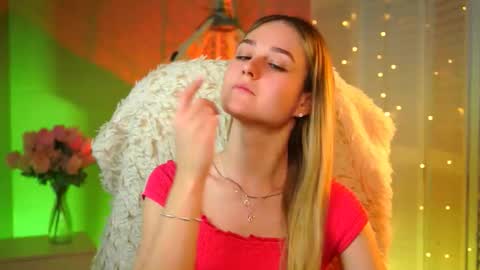 Snapshot of deboralarson chatting on 02-05-26, 06:40 Debora online show from 02-05-26, 06:40