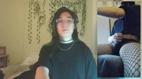 Snapshot of deciduousdoll chatting on 11-24-25, 06:13 deciduousdoll online show from 11-24-25, 06:13