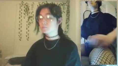 Snapshot of deciduousdoll chatting on 12-01-25, 07:02 deciduousdoll online show from 12-01-25, 07:02