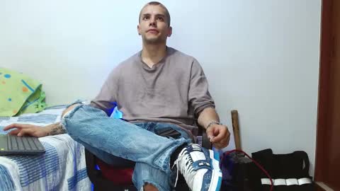 Snapshot of deconrios chatting on 12-07-24, 08:55 Santiago online show from 12-07-24, 08:55