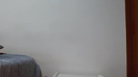 Snapshot of deconrios chatting on 02-27-25, 09:14 Santiago online show from 02-27-25, 09:14