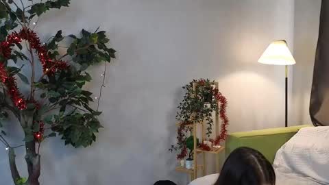 Snapshot of dedracalamity chatting on 01-15-26, 08:41 Lily online show from 01-15-26, 08:41