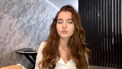 Snapshot of deeannballmann chatting on 09-18-25, 03:14 Anna online show from 09-18-25, 03:14