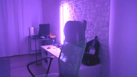 Snapshot of deeannnye chatting on 05-16-26, 07:34 Amanda online show from 05-16-26, 07:34