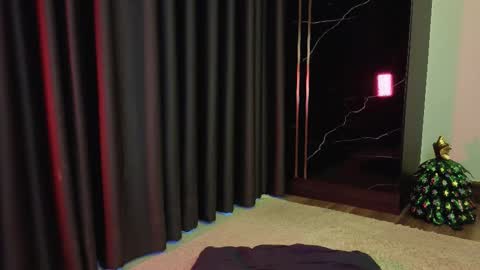 Snapshot of deedeedoll chatting on 12-22-25, 01:24 deedeedoll online show from 12-22-25, 01:24