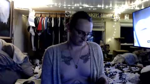 deep_hole_girl online show from 05-18-26, 04:07