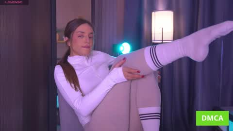 Snapshot of deeptalkss_ chatting on 01-12-26, 08:41 Eva online show from 01-12-26, 08:41