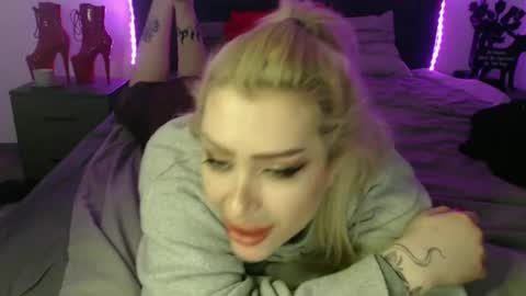 Jenna online show from 12-21-24, 05:18