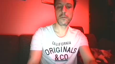 Snapshot of degrandis chatting on 01-11-25, 01:06 Luka Magic online show from 01-11-25, 01:06