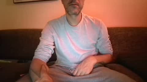 Snapshot of degrandis chatting on 09-17-25, 08:32 Luka Magic online show from 09-17-25, 08:32