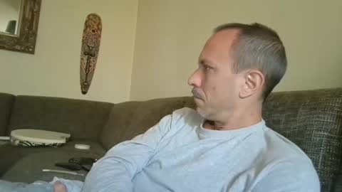 Snapshot of degrandis chatting on 10-05-25, 12:25 Luka Magic online show from 10-05-25, 12:25