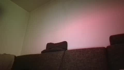 Snapshot of degrandis chatting on 10-25-25, 04:24 Luka Magic online show from 10-25-25, 04:24