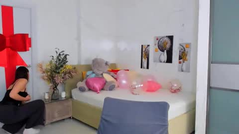 Snapshot of degreeofsincerity chatting on 02-13-25, 07:35 DegreeOfSincerity online show from 02-13-25, 07:35