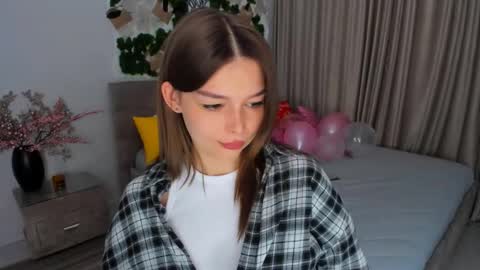 Snapshot of degreeofsincerity chatting on 02-15-25, 04:25 DegreeOfSincerity online show from 02-15-25, 04:25