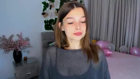 Snapshot of degreeofsincerity chatting on 02-19-25, 10:12 DegreeOfSincerity online show from 02-19-25, 10:12