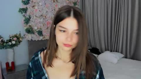 Snapshot of degreeofsincerity chatting on 09-18-25, 01:18 DegreeOfSincerity online show from 09-18-25, 01:18