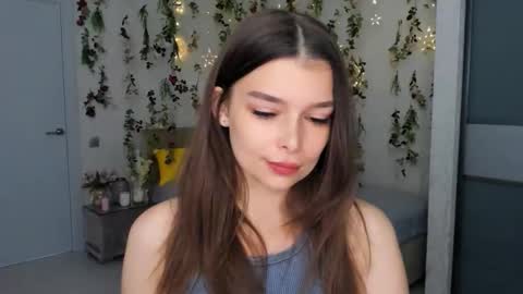 Snapshot of degreeofsincerity chatting on 09-27-25, 01:10 DegreeOfSincerity online show from 09-27-25, 01:10