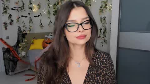 Snapshot of degreeofsincerity chatting on 10-30-25, 01:07 DegreeOfSincerity online show from 10-30-25, 01:07