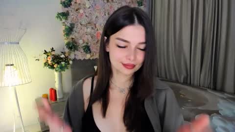 Snapshot of degreeofsincerity chatting on 12-05-25, 01:14 DegreeOfSincerity online show from 12-05-25, 01:14