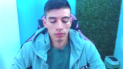 Snapshot of deiby_baby chatting on 12-03-24, 02:03 DEIBY online show from 12-03-24, 02:03