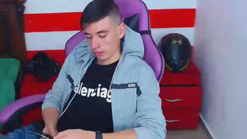 Snapshot of deiby_baby chatting on 12-06-24, 02:57 DEIBY online show from 12-06-24, 02:57