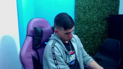 Snapshot of deiby_baby chatting on 12-08-24, 12:29 DEIBY online show from 12-08-24, 12:29