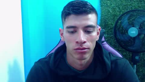 Snapshot of deiby_baby chatting on 12-20-24, 09:28 DEIBY online show from 12-20-24, 09:28