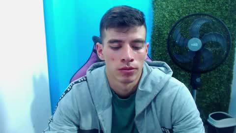 Snapshot of deiby_baby chatting on 12-30-24, 03:03 DEIBY online show from 12-30-24, 03:03