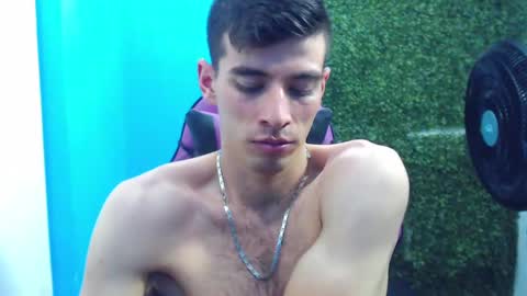 Snapshot of deiby_baby chatting on 01-10-25, 12:06 DEIBY online show from 01-10-25, 12:06