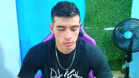 Snapshot of deiby_baby chatting on 01-21-25, 02:22 DEIBY online show from 01-21-25, 02:22