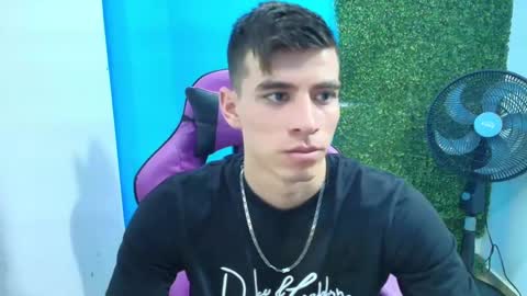 Snapshot of deiby_baby chatting on 02-03-25, 08:24 DEIBY online show from 02-03-25, 08:24