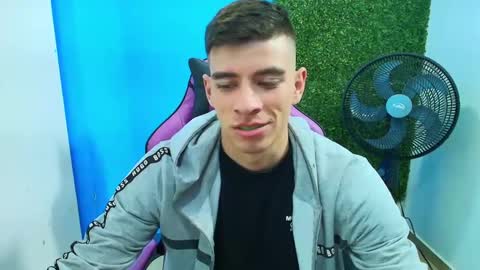 Snapshot of deiby_baby chatting on 02-09-25, 04:57 DEIBY online show from 02-09-25, 04:57