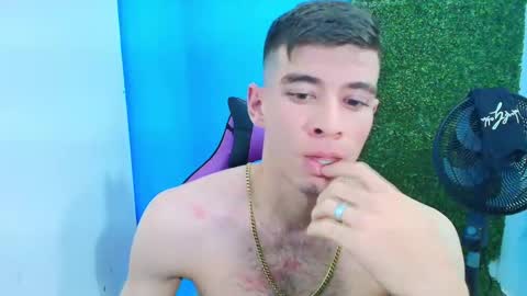 Snapshot of deiby_baby chatting on 02-11-25, 04:55 DEIBY online show from 02-11-25, 04:55