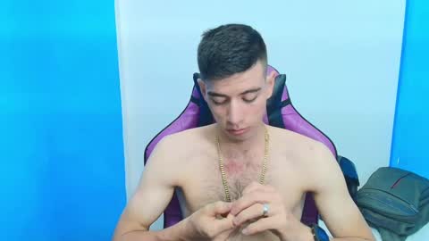 Snapshot of deiby_baby chatting on 03-06-25, 02:09 DEIBY online show from 03-06-25, 02:09