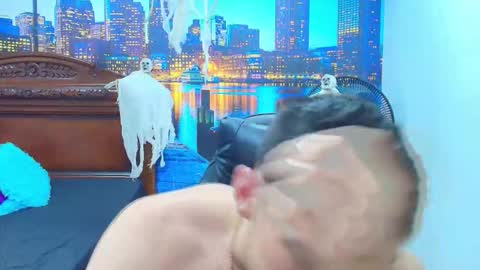 Snapshot of deiby_baby chatting on 10-15-25, 11:27 DEIBY online show from 10-15-25, 11:27