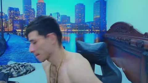 Snapshot of deiby_baby chatting on 12-23-25, 01:47 DEIBY online show from 12-23-25, 01:47