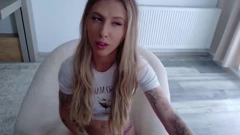 Di online show from 10-24-25, 12:12